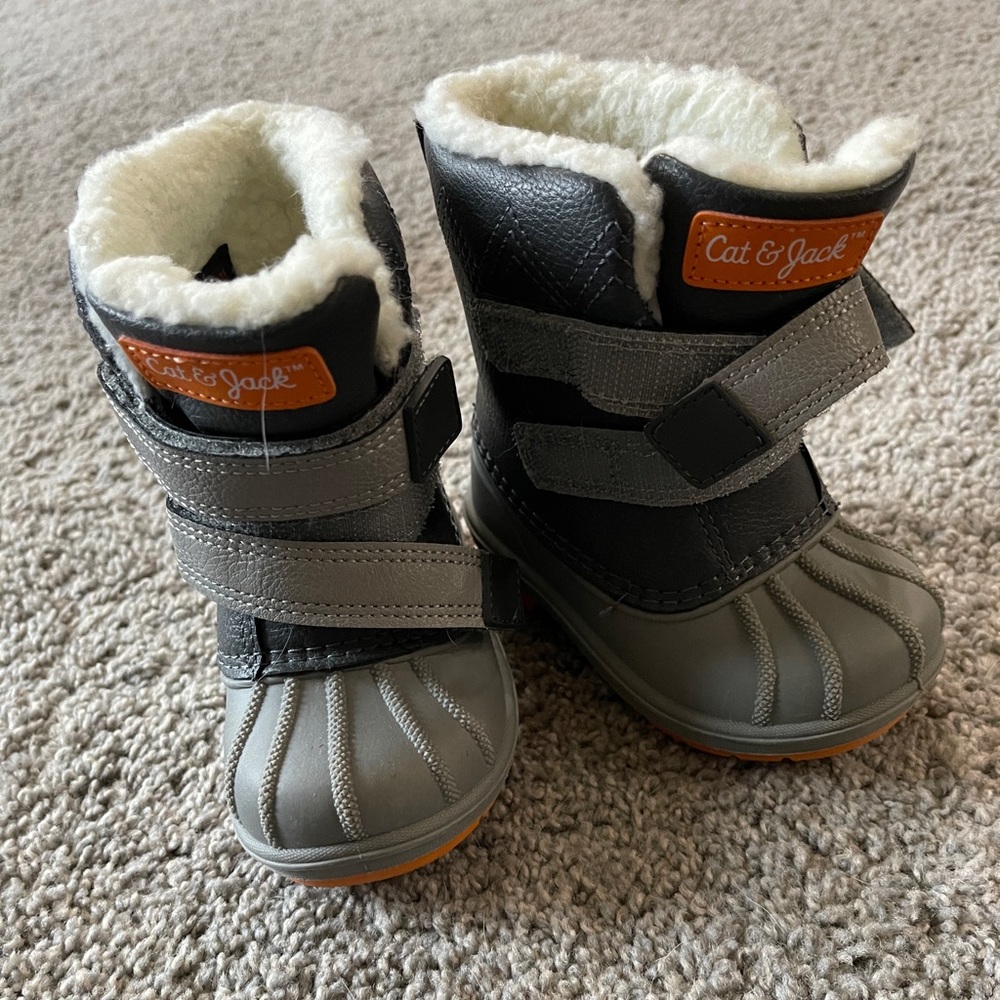 Cat & Jack toddler snow boots